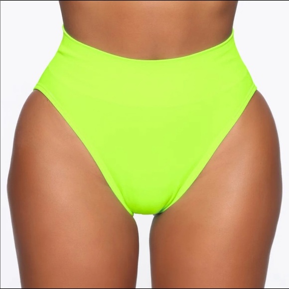 pole shorts high waist